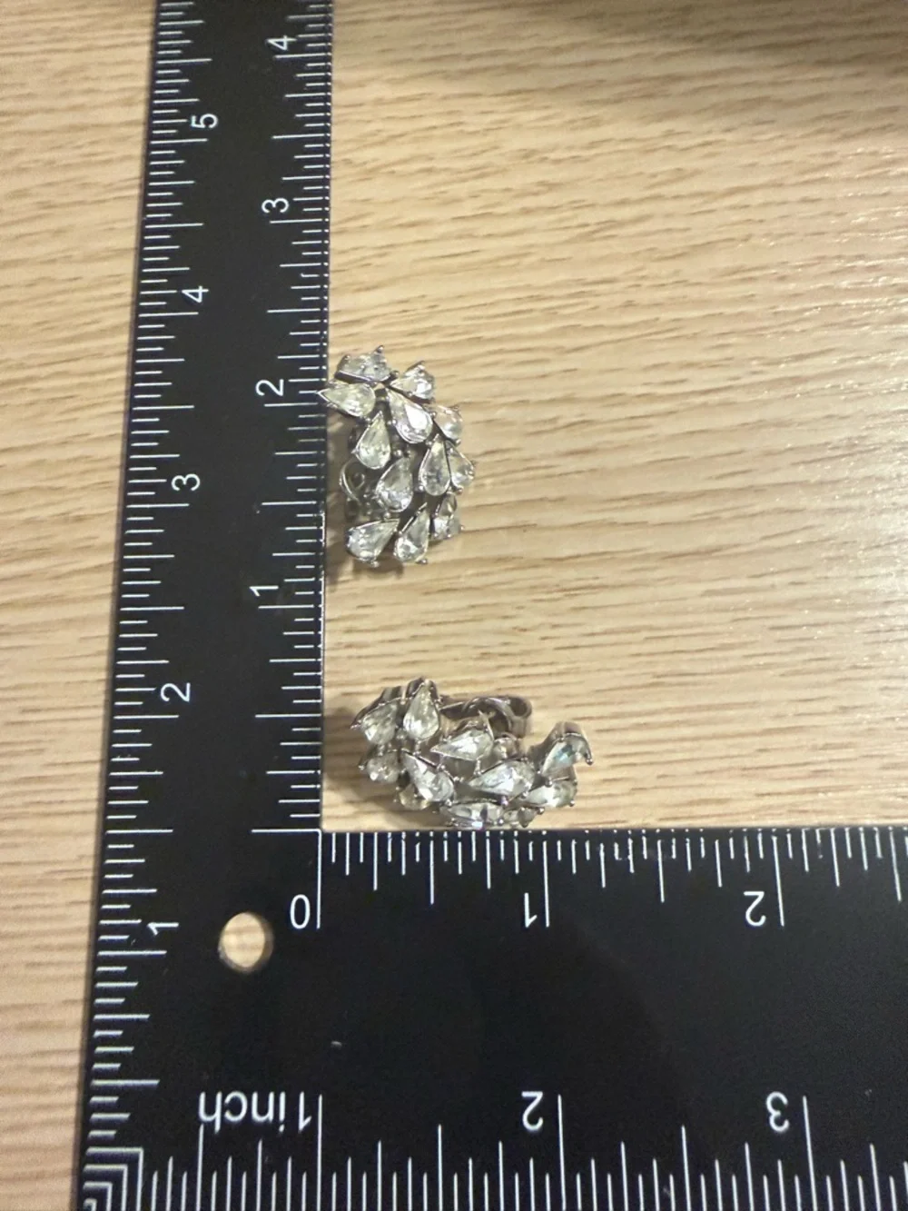Vintage Trifari Crown Rhinestone Clip On Earrings Silver Tone Teardrop Cluster‎